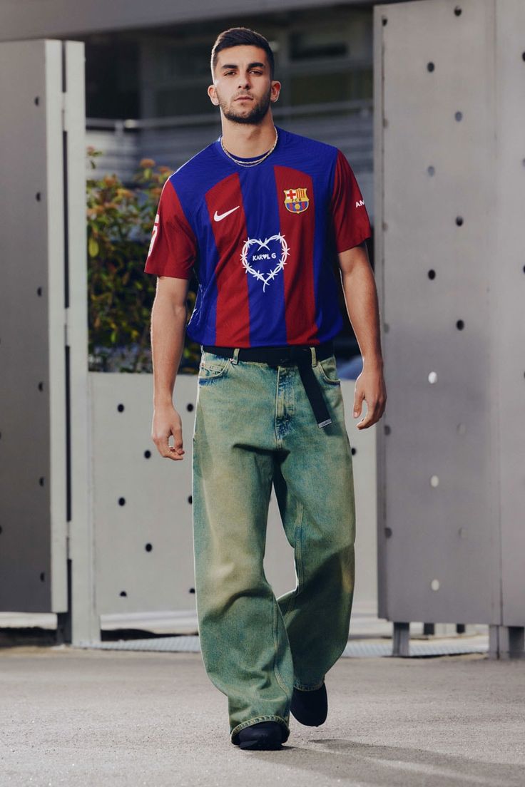 Normal Fit - Round Neck