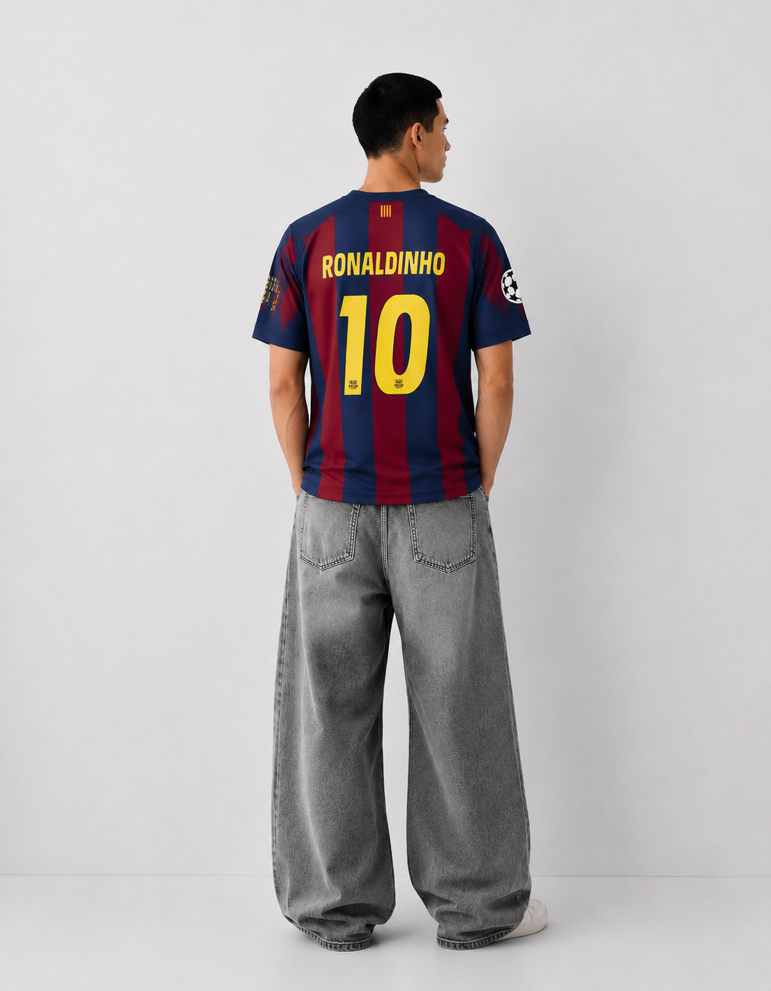 Ronaldinho Barcelona home jersey from the 2005-06
