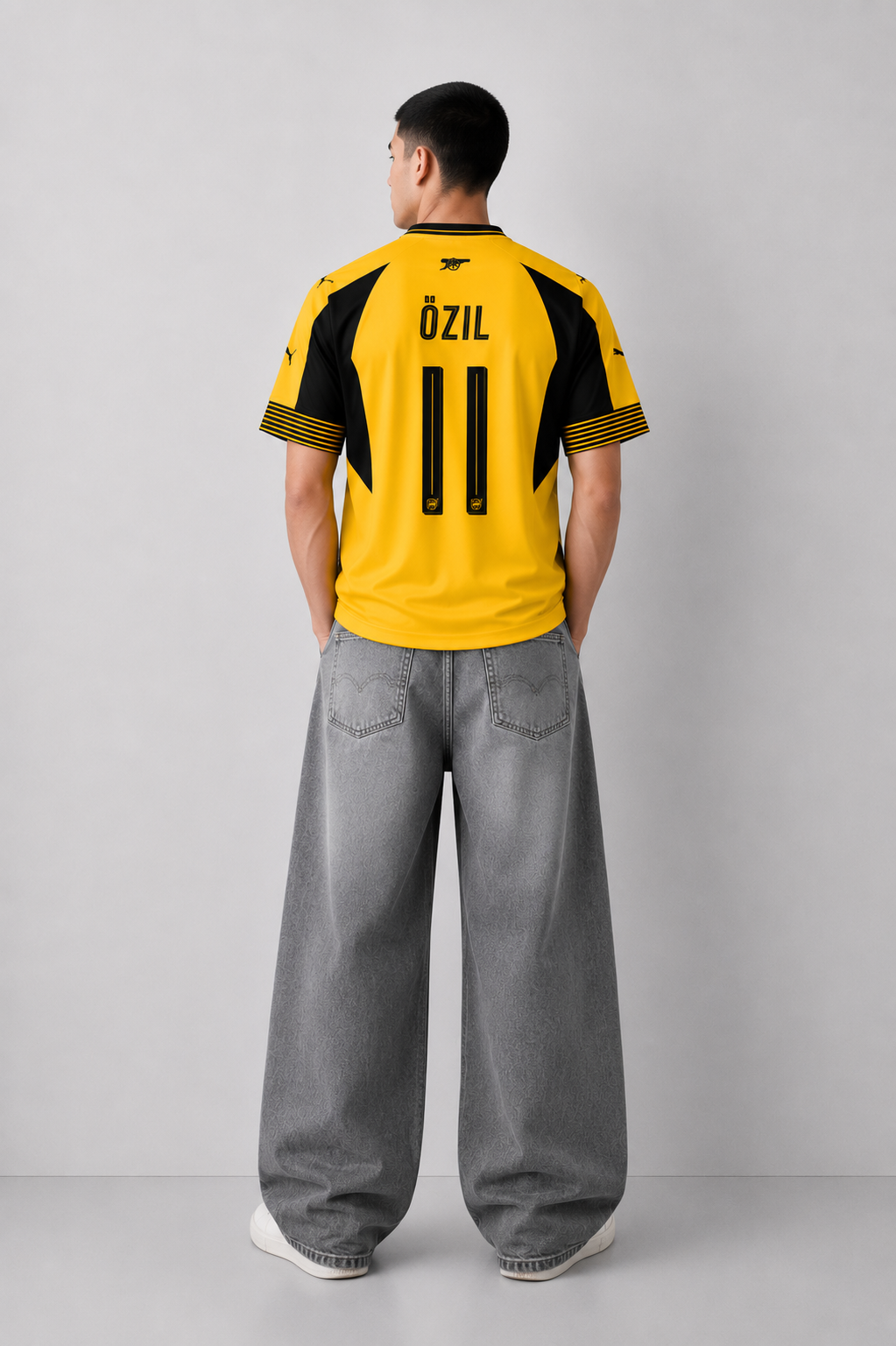 Mezut Ozil Arsenal Vintage Kit