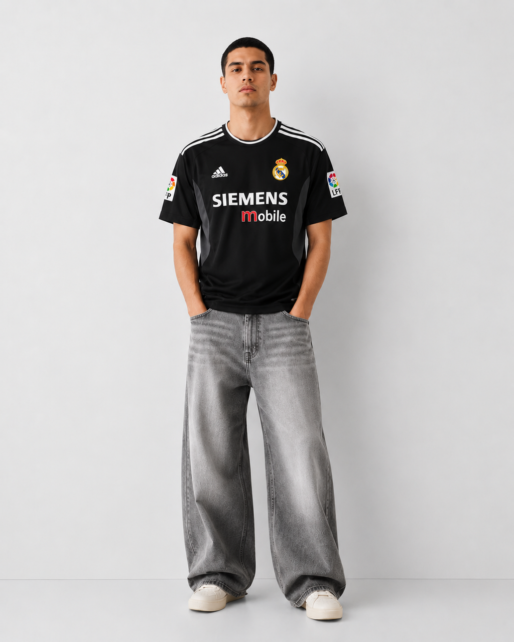 R. Carlos Real Madrid 2006-07 away jersey