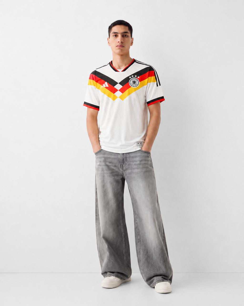 Flroian Writz Germany Five sleeves Embroidery