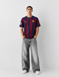 Ronaldinho Barcelona home jersey from the 2005-06