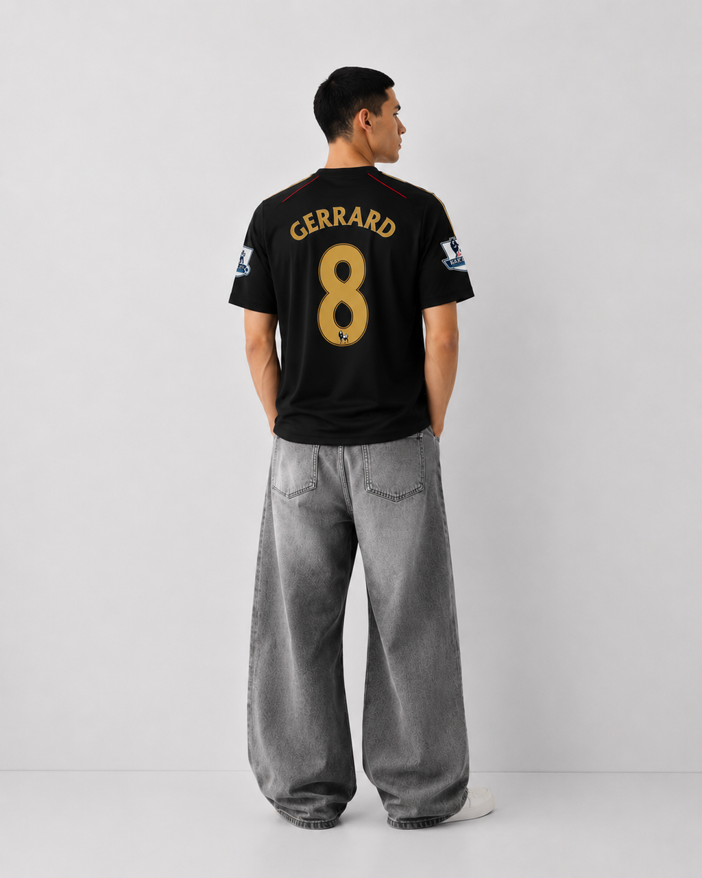Gerrard Liverpool F.C. 2009/10 away jersey